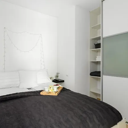Cozy Karpia 17 With Terrace In By Renters * Poznaň
