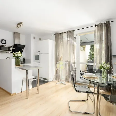 Cozy Karpia 17 With Terrace In By Renters Apartmán