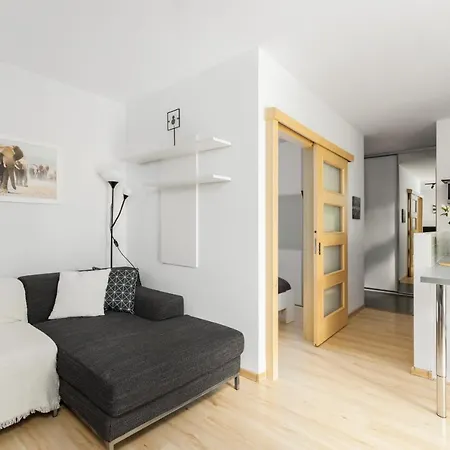 Cozy Karpia 17 With Terrace In By Renters Познань